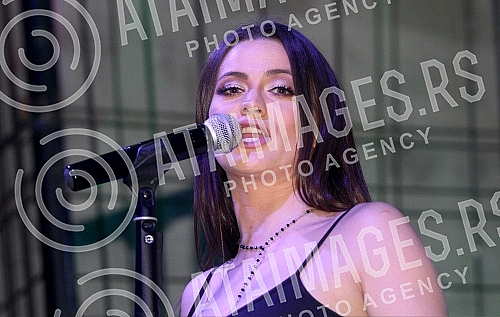 Performance of Milica Pavlovic held in night club Gotik.Nastup Milice Pavlovic u nocnom klubu Gotik.
