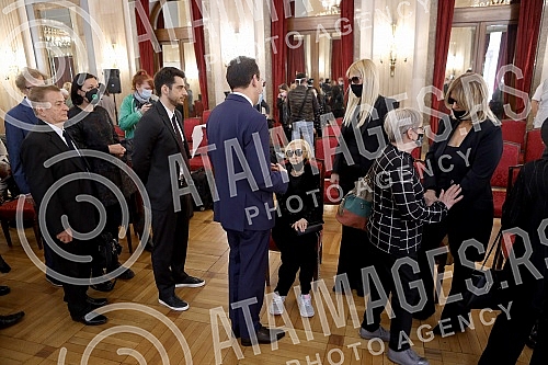 Commemoration on the occasion of the death of one of the greatest Serbian and Yugoslav singers of popular music, Djordje Marjanovic, was held in the Ceremonial Hall of the Belgrade City Assembly.Komemoracija povodom smrti jednog od najvecih srpskih