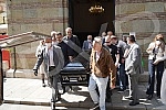One of the greatest Serbian and Yugoslav singers of popular music, Djordje Marjanovic, was buried in the Alley of Merited Citizens at the New Cemetery.Jedan od najvecih srpskih i jugoslovenskih pevaca zabavne muzike Djordja Marjanovica sahranjen je