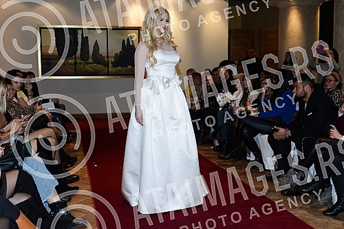 A celebrated lady magazine in wedding dresses at Hyatt Hotel was held.Odrzana revija poznatih dama u vencanicama u hotelu Hyatt.