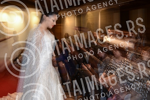 A celebrated lady magazine in wedding dresses at Hyatt Hotel was held.Odrzana revija poznatih dama u vencanicama u hotelu Hyatt.