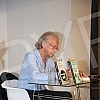 Nobel Laureate Peter Handke, who during a short visit to Belgrade, socialized with readers in the Delfi SKC bookstore and signed his books.Nobelovac Peter Handke, koji je u kratkoj poseti Beogradu druzio se sa citaocima u knjizari Delfi SKC i potpi