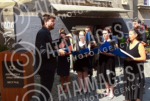 The ceremony of placing the first 10 