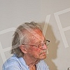 Nobel Laureate Peter Handke, who during a short visit to Belgrade, socialized with readers in the Delfi SKC bookstore and signed his books.Nobelovac Peter Handke, koji je u kratkoj poseti Beogradu druzio se sa citaocima u knjizari Delfi SKC i potpi