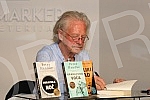 Nobel Laureate Peter Handke, who during a short visit to Belgrade, socialized with readers in the Delfi SKC bookstore and signed his books.Nobelovac Peter Handke, koji je u kratkoj poseti Beogradu druzio se sa citaocima u knjizari Delfi SKC i potpi