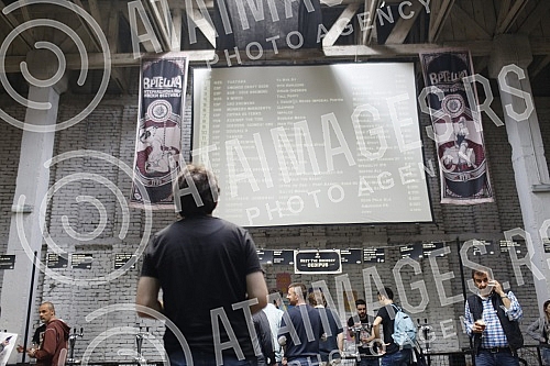 The second international craft beer festival held in a warehouse depot in Savamala.Drugi medjunarodni festival zanatskog piva odrzan u Magacinu Depo u Savamali.