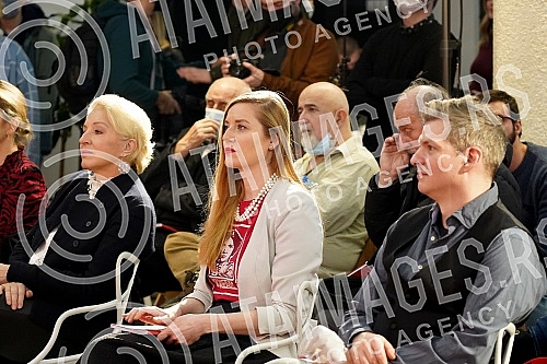 The Belgrade Drama Theater celebrated its 74th birthday, and on that occasion, annual awards were given.Beogradsko dramsko pozoriste proslavilo je 74. rodjendan, a tom prilikom dodeljenje su godinje nagrade. 