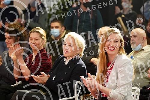 The Belgrade Drama Theater celebrated its 74th birthday, and on that occasion, annual awards were given.Beogradsko dramsko pozoriste proslavilo je 74. rodjendan, a tom prilikom dodeljenje su godinje nagrade. 