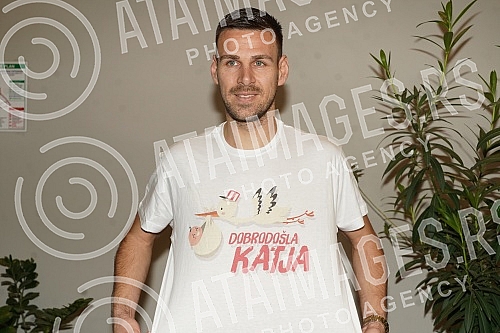 Singer Katarina Grujic and football player Marko Gobeljic became the parents of daughter Katja yesterday, and on that happy occasion, a celebration was held tonight at the Topciderac restaurant.