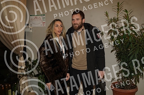 Singer Katarina Grujic and football player Marko Gobeljic became the parents of daughter Katja yesterday, and on that happy occasion, a celebration was held tonight at the Topciderac restaurant.