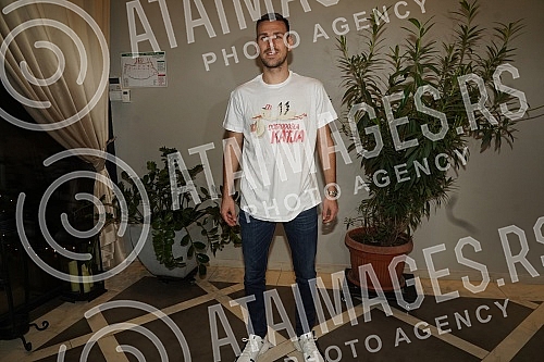 Singer Katarina Grujic and football player Marko Gobeljic became the parents of daughter Katja yesterday, and on that happy occasion, a celebration was held tonight at the Topciderac restaurant.