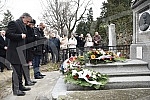 The ceremonial laying of wreaths on the renovated tombstone of Josip Runjanin at the Assumption Cemetery in Novi Sad marked the 200th anniversary of the birth of the composer of the Croatian national anthem as part of the celebration of the First Nat