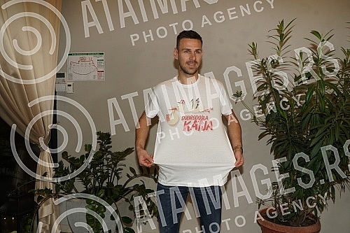 Singer Katarina Grujic and football player Marko Gobeljic became the parents of daughter Katja yesterday, and on that happy occasion, a celebration was held tonight at the Topciderac restaurant.