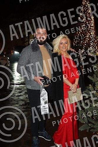 Singer Katarina Grujic and football player Marko Gobeljic became the parents of daughter Katja yesterday, and on that happy occasion, a celebration was held tonight at the Topciderac restaurant.