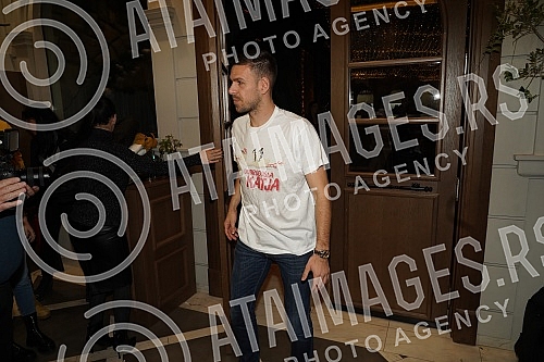 Singer Katarina Grujic and football player Marko Gobeljic became the parents of daughter Katja yesterday, and on that happy occasion, a celebration was held tonight at the Topciderac restaurant.