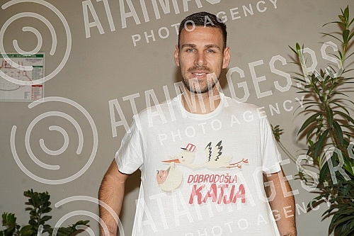 Singer Katarina Grujic and football player Marko Gobeljic became the parents of daughter Katja yesterday, and on that happy occasion, a celebration was held tonight at the Topciderac restaurant.