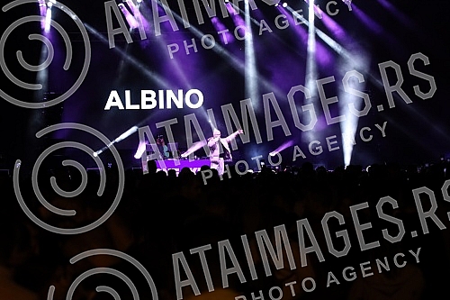 The biggest sneaker festival in the Balkans â Sneakerville in the Port of Belgrade, brought together all the most famous and popular foreign and domestic sports brands, who presented the latest collections at their stands and organized numerous act