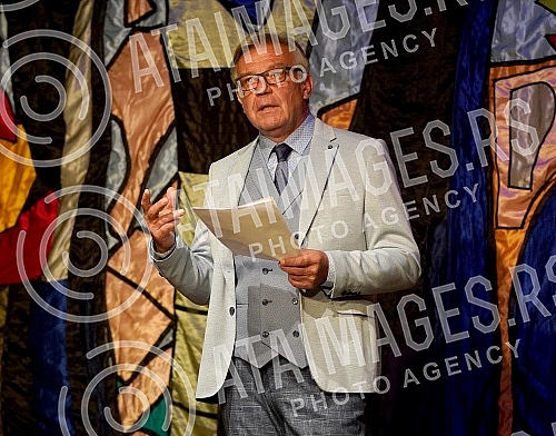 The new theater award for the best direction of the play for children 