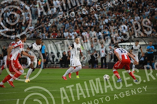 The match of the ninth round of the Linglong Tire Super League of Serbia between FK Partizan and FK Crvena zvezda was played at the Partizan stadium.Utakmica devetog  kola Linglong Tire Super liga Srbije izmedju FK Partizan i FK Crvena zvezda odigr