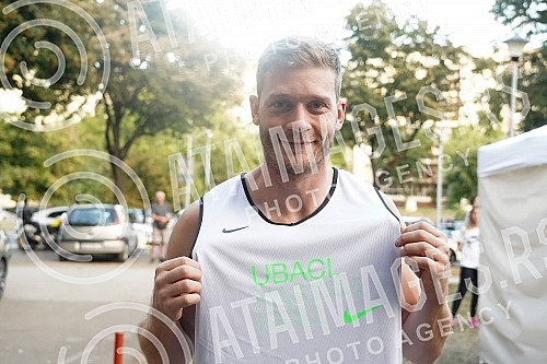 Grand opening of the terrain made of 20,000 recycled sneakers in Block 70.Svecano otvaranje terena napravljenog od 20.000 recikliranih patika u Bloku 70.