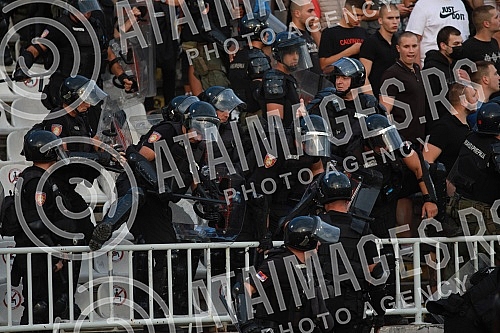 The match of the ninth round of the Linglong Tire Super League of Serbia between FK Partizan and FK Crvena zvezda was played at the Partizan stadium.Utakmica devetog  kola Linglong Tire Super liga Srbije izmedju FK Partizan i FK Crvena zvezda odigr