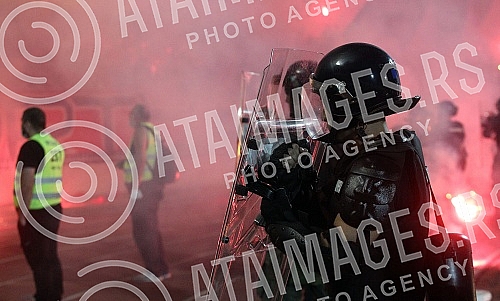 The match of the ninth round of the Linglong Tire Super League of Serbia between FK Partizan and FK Crvena zvezda was played at the Partizan stadium.Utakmica devetog  kola Linglong Tire Super liga Srbije izmedju FK Partizan i FK Crvena zvezda odigr