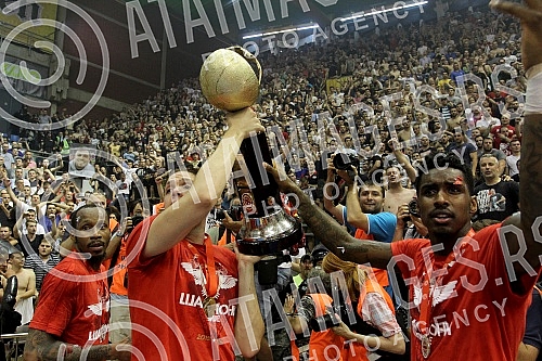 Serbian basketball League (KLS) playoffs final, 4th game, between KK Crvena Zvezda Telekom and KK Partizan NIS played at Aleksandar Nikolic sports hall.Cetvrta utakmica finala plej ofa Kosarkaske Lige Srbije (KLS) izmedju kosarkasa Crvene zvezde Tel