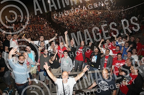  Squad of KK Crvena zvezda celebrate trophy at Kalemegdan.Ekipa KK Crvena zvezda proslavila je trofej na Kalemegdanu.