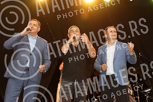 Concert on the occasion of the Day and celebration of the municipality of Celinac on the Square in front of the Municipality.Koncert povodom Dana i slave opstine Celinac na Trgu ispred Opstine. 