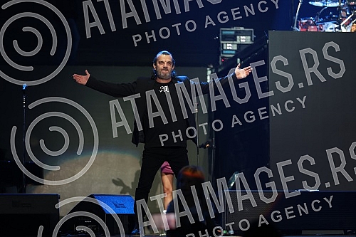 Aleksandar Vuksanovic - Aca Lukas celebrates his 54th birthday today, and on that occasion he held a traditional concert in Stark Arena.Aleksandar Vuksanovic - Aca Lukas danas proslavlja svoj 54. rodjendan, a tim povodom odrzao je tradicionalni kon