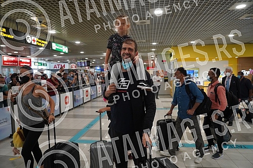 Motorist Dusan Borkovic returned from the Netherlands with his wife Andrijana and daughter Sofia, where he took part in the Zandvoorth race.Automobilsta Dusan Borkovic se sa suprugom Andrijanom i cerkom Sofiom vratio iz Holandije gde je ucestovao n