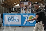 The celebration of the 70th birthday of the French Institute in Serbia, in Knez Mihajlova Street, has begun.Pocela je proslava 70. rodjendana Francuskog insituta u Srbiji, u Knez Mihajlovoj ulici.