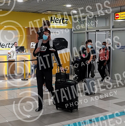 Motorist Dusan Borkovic returned from the Netherlands with his wife Andrijana and daughter Sofia, where he took part in the Zandvoorth race.Automobilsta Dusan Borkovic se sa suprugom Andrijanom i cerkom Sofiom vratio iz Holandije gde je ucestovao n