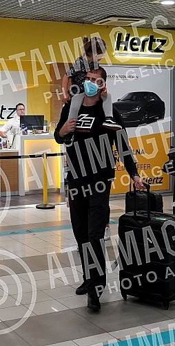 Motorist Dusan Borkovic returned from the Netherlands with his wife Andrijana and daughter Sofia, where he took part in the Zandvoorth race.Automobilsta Dusan Borkovic se sa suprugom Andrijanom i cerkom Sofiom vratio iz Holandije gde je ucestovao n