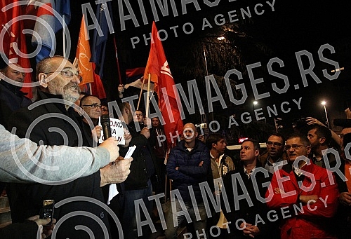 Protest walk of citizens and opposition representatives boycotting elections. Protestna setnja gradjana i predstavnika opozicije koji bojkotuju izbore.