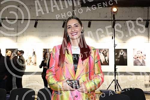 The fifth event of the 50th L'Oreal Fashion Week featured shows by the winners of the IQOS x BFW contest and Rethink Fashion by Perwoll.Peto vece 50.  L'Oreal Fashion Weeka odrazane su revije pobednika IQOS x BFW konkursa i Rethink Fashion by Perwo