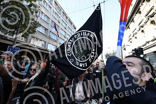 Several thousand citizens gathered for the fifth protest 