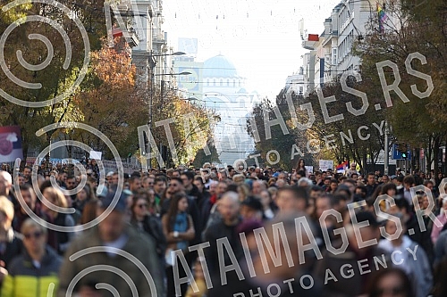 Several thousand citizens gathered for the fifth protest 