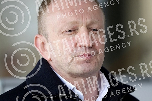 After three hearings of three lawsuits for texts published by Informer, the president of the Party of Freedom and Justice, Dragan Djilas, held a press conference in front of the Palace of Justice.Posle tri saslusanja po tri tuzbe za tekstove koje j