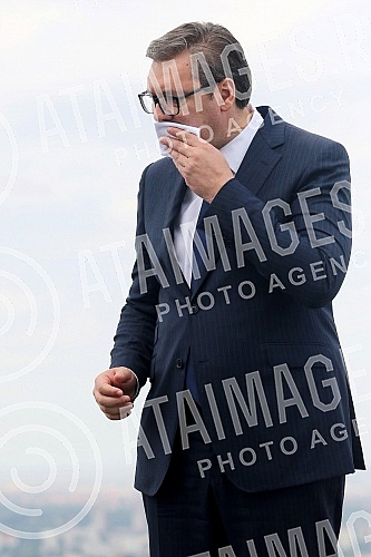 The President of Serbia, Aleksandar Vucic, and Mohamed Alabar, the President of Eagle Hills, attended the ceremony marking the completion of works on the construction of the Belgrade Tower. Predsednik Srbije Aleksandar Vucic i Mohamed Alabar, preds