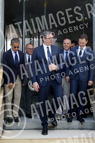 The President of Serbia, Aleksandar Vucic, and Mohamed Alabar, the President of Eagle Hills, attended the ceremony marking the completion of works on the construction of the Belgrade Tower. Predsednik Srbije Aleksandar Vucic i Mohamed Alabar, preds