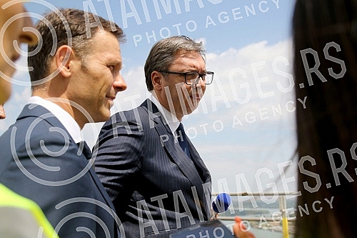 The President of Serbia, Aleksandar Vucic, and Mohamed Alabar, the President of Eagle Hills, attended the ceremony marking the completion of works on the construction of the Belgrade Tower. Predsednik Srbije Aleksandar Vucic i Mohamed Alabar, preds