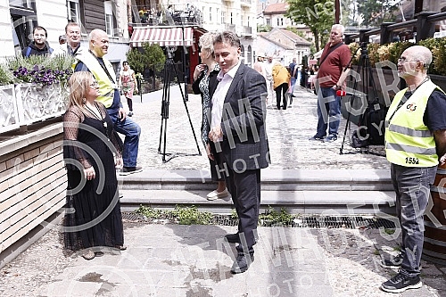 The Tourist Organization of Belgrade and the Association of Skadarlija Lovers have opened the tourist season in Skadarlija on the Plateau near the Skadarlija Fountain.Turisticka organizacija Beograda i Udruzenje ljubitelja Skadarlije su na Plato ko