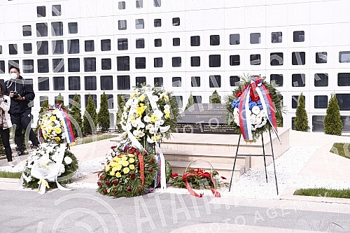 The 23rd anniversary of the bombing of the Embassy of the People's Republic of China in Belgrade in 1999, when three Chinese journalists were killed, was marked in Confucius Street.U  Konfucijevoj ulici obelezavena je 23. godisnjica bombardovanja A