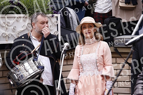 The Tourist Organization of Belgrade and the Association of Skadarlija Lovers have opened the tourist season in Skadarlija on the Plateau near the Skadarlija Fountain.Turisticka organizacija Beograda i Udruzenje ljubitelja Skadarlije su na Plato ko