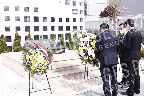 The 23rd anniversary of the bombing of the Embassy of the People's Republic of China in Belgrade in 1999, when three Chinese journalists were killed, was marked in Confucius Street.U  Konfucijevoj ulici obelezavena je 23. godisnjica bombardovanja A
