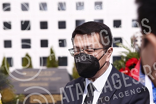 The 23rd anniversary of the bombing of the Embassy of the People's Republic of China in Belgrade in 1999, when three Chinese journalists were killed, was marked in Confucius Street.U  Konfucijevoj ulici obelezavena je 23. godisnjica bombardovanja A