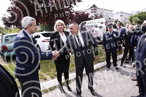 The 23rd anniversary of the bombing of the Embassy of the People's Republic of China in Belgrade in 1999, when three Chinese journalists were killed, was marked in Confucius Street.U  Konfucijevoj ulici obelezavena je 23. godisnjica bombardovanja A