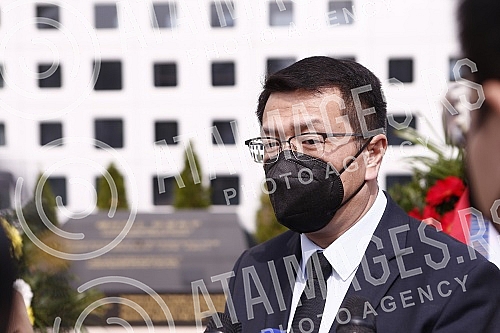 The 23rd anniversary of the bombing of the Embassy of the People's Republic of China in Belgrade in 1999, when three Chinese journalists were killed, was marked in Confucius Street.U  Konfucijevoj ulici obelezavena je 23. godisnjica bombardovanja A