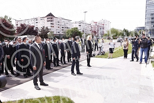 The 23rd anniversary of the bombing of the Embassy of the People's Republic of China in Belgrade in 1999, when three Chinese journalists were killed, was marked in Confucius Street.U  Konfucijevoj ulici obelezavena je 23. godisnjica bombardovanja A